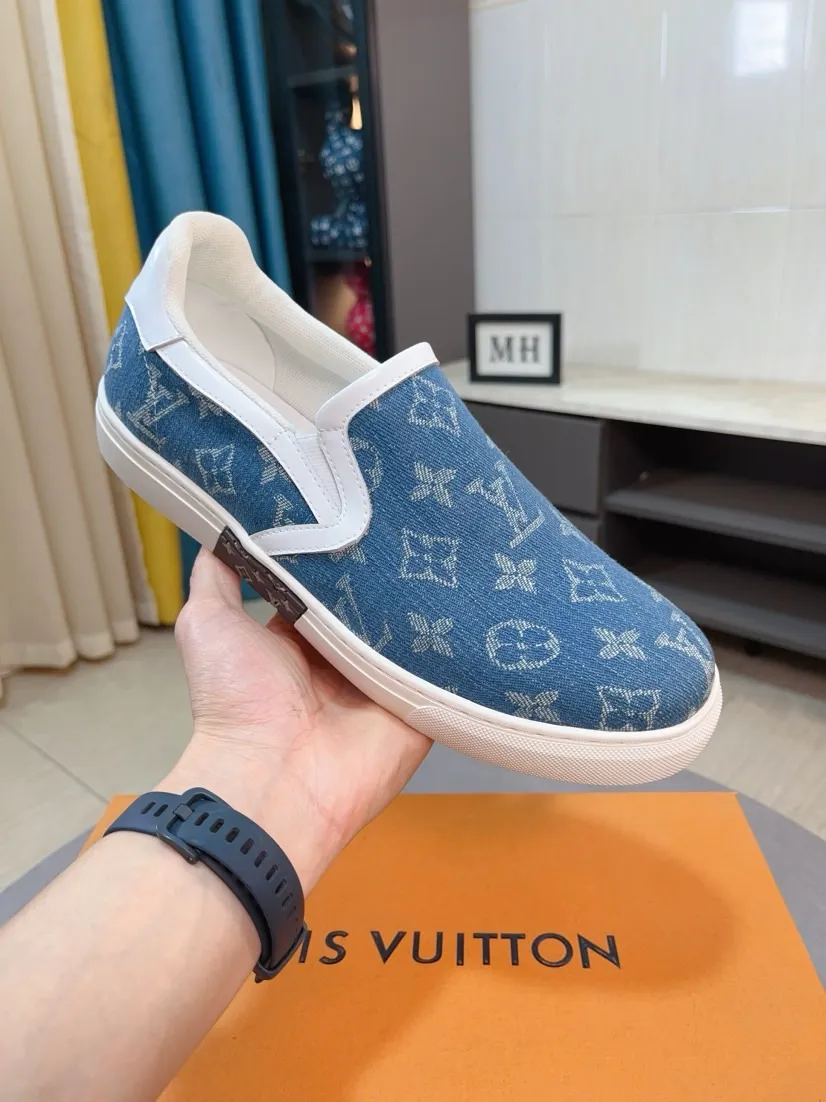 Men's shoes💰400🌹🌹[LV]🌹High-end men's shoes brand: Official website 1:1 Latest masterpiece: The upper is made of Italian imported first-layer cowhide with special materials➕Full genuine leather lining🔥, making walking more convenient and comfortable! Exclusive new style, stunning work [color]! Create a fashionable personality to set off your uniqueness! A must-have for trendy men! Classic🔥Number: 38-44